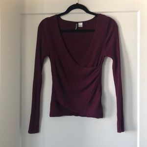 H&M DIVIDED MAROON FAUX WRAP SWEATER